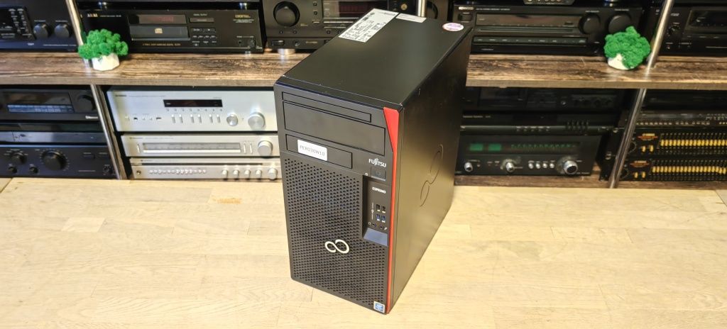 Комп'ютер Fujitsu Esprimo P558/Pentium Gold G5400/Ram 8Gb/SSD M.2 256G