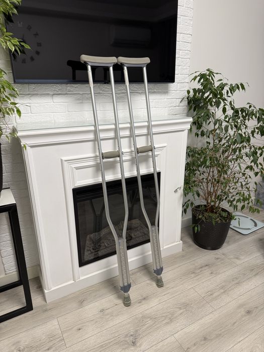 Регульовані алюмінієві милиці Doctor Life | Алюминиевые костыли