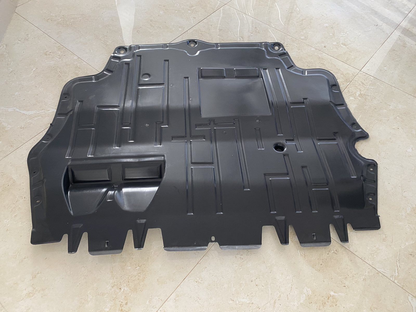 Захист двигуна VW Jetta Passat CC B6 B7 B8 Golf Audi A4 A6 Q5 Skoda