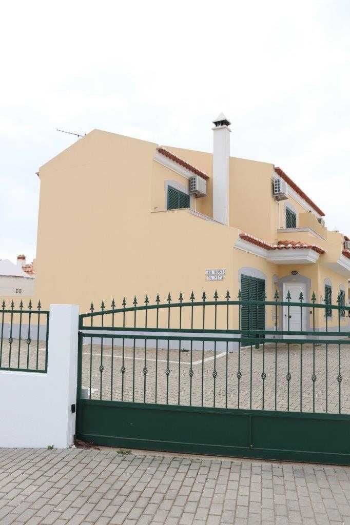 Moradia V3 máximo 7 Pessoas, Piscina, Manta Rota a 700 metros da praia