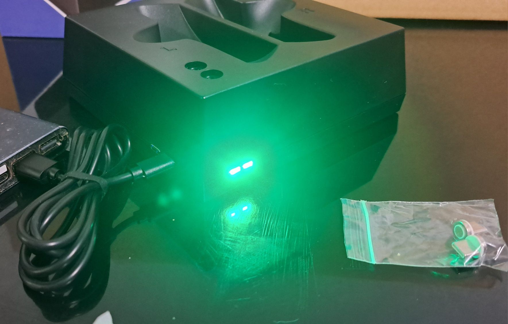 Stacja ładująca PS VR2 z 2 magnetycznymi portami
