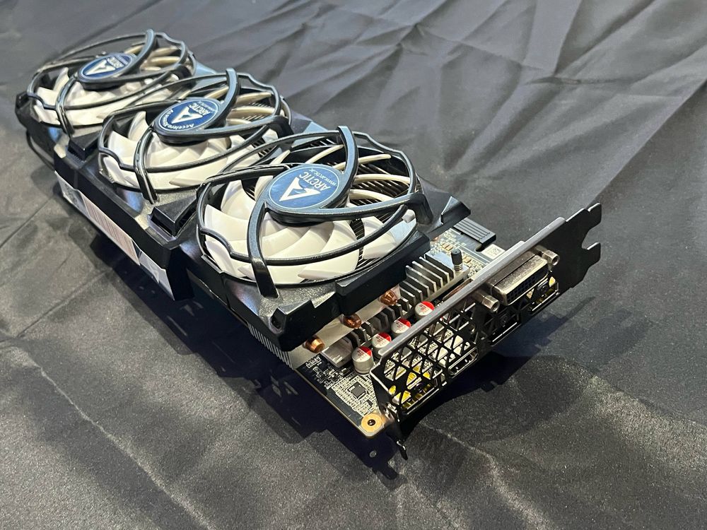 zotac geforce gtx 1060 6GB GDDR5 + ARCTIC