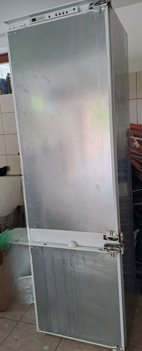 Lodówka Chłodziarko Zamrażalka  Bosch KIS38A51