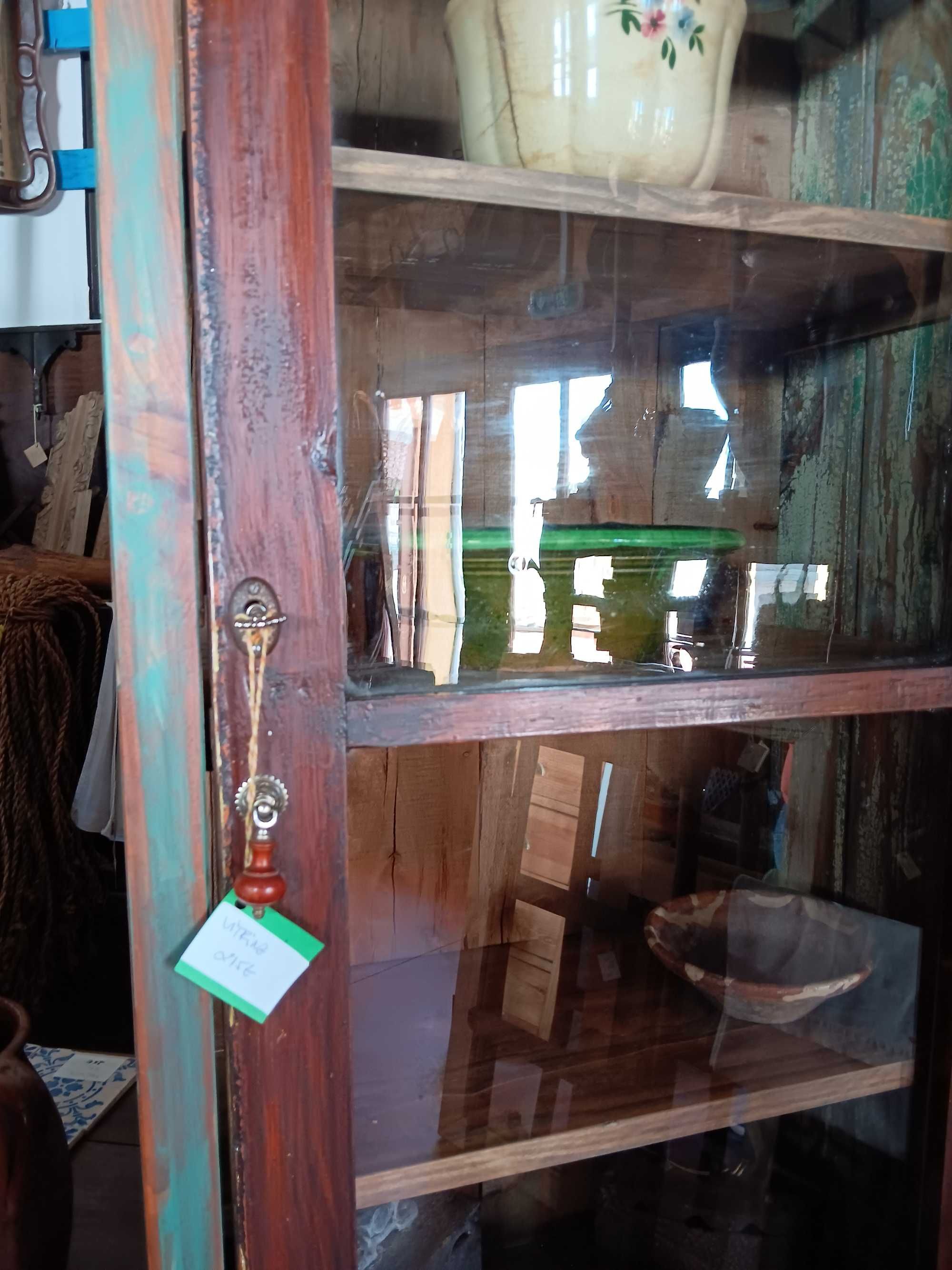 Vitrine rústica ( Painel D'Instantes)