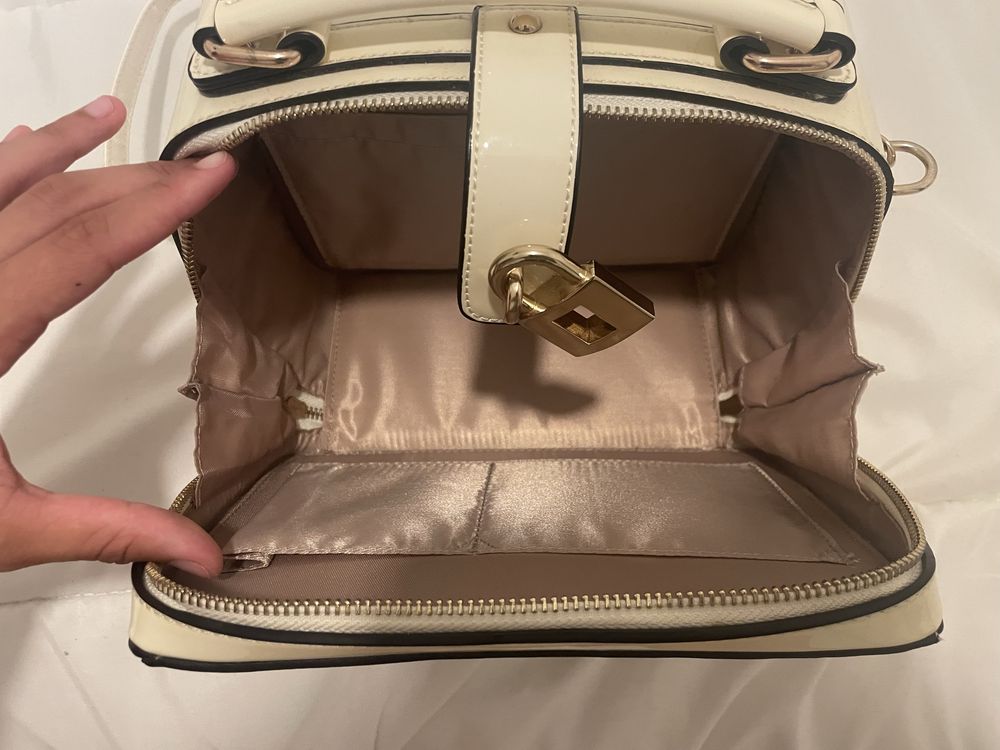 mala guess amarela
