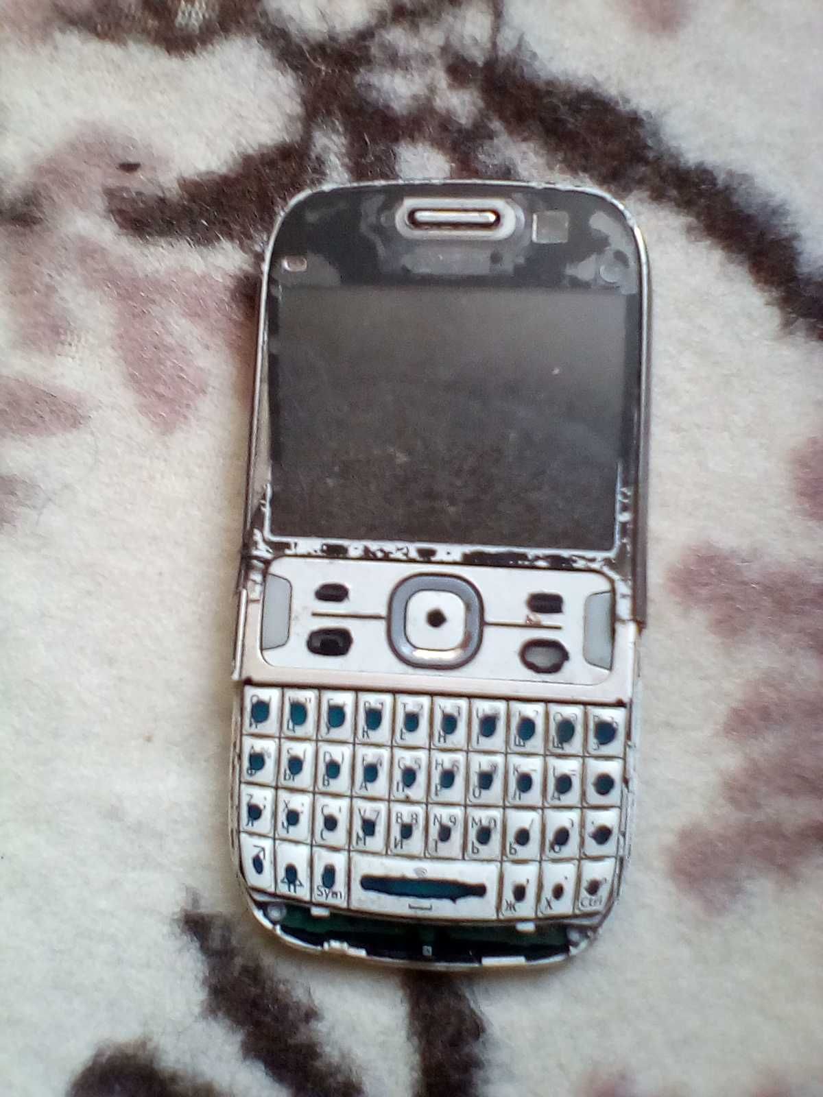 Телефон Nokia 302