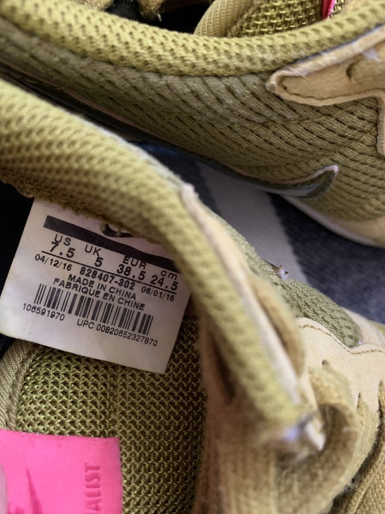 Кросовки Nike Internationalist Olive and Pink 38,5р