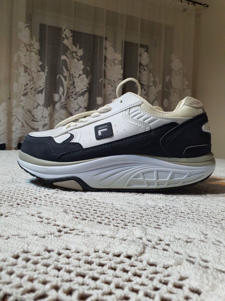 Buty sportowe Fila rozmiar 39