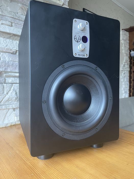 Студійний сабвуфер AVE Audio TS108 ( 150вт)