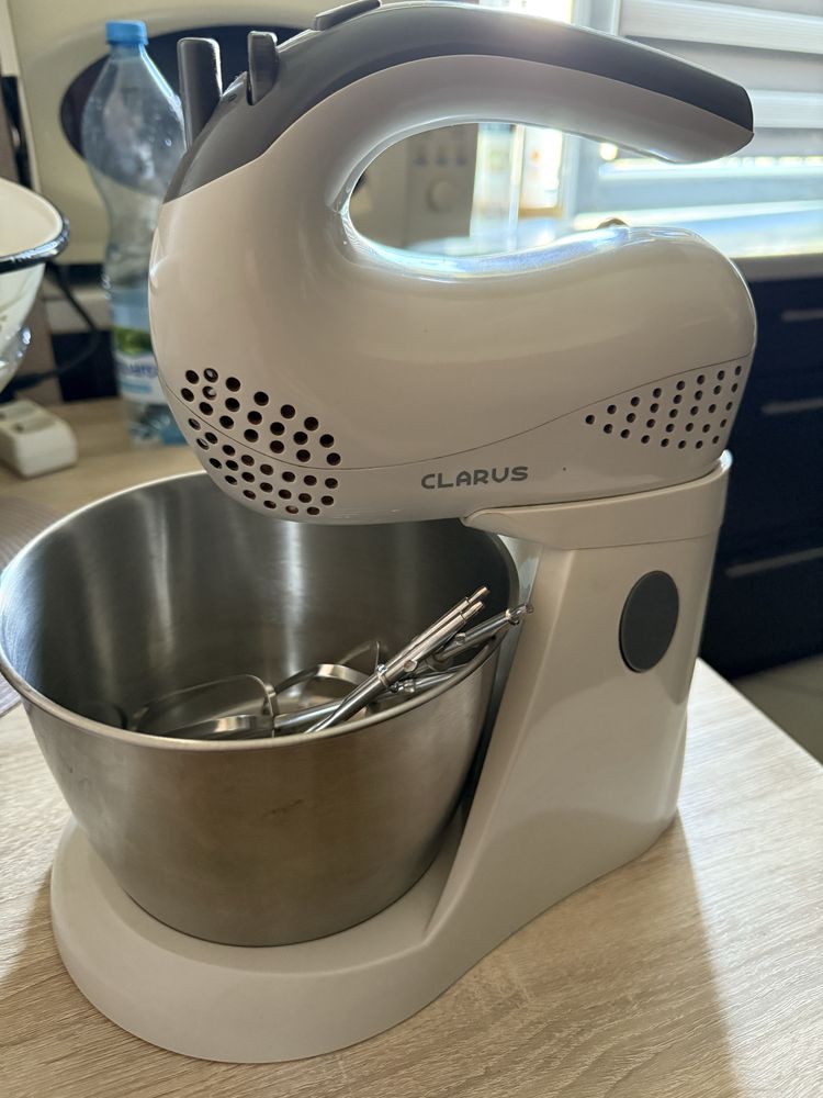 Mikser z misą Clarus HM 945