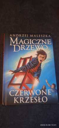 Książka z cyklu magiczne drzewo pt. ,,Czerwone krzesło''