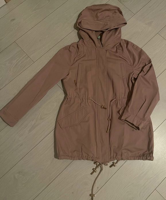 Срочно продам парку  на кролике. Срочно.