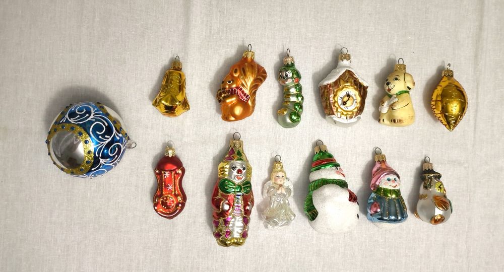 Скляні новорічні іграшки
