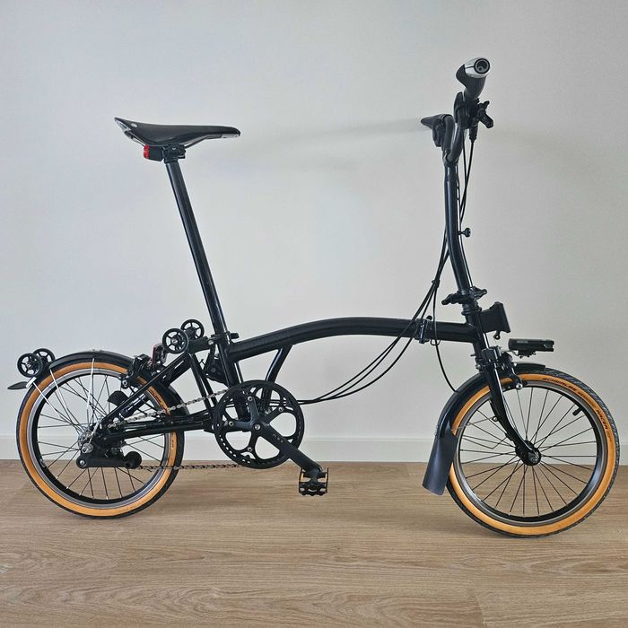 Bicicleta Dobrável  Brompton C Line M6L Explore Black Edition 2023