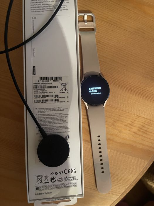 Zegarek Smartwatch Samsung Galaxy Watch 4 Ping Gold