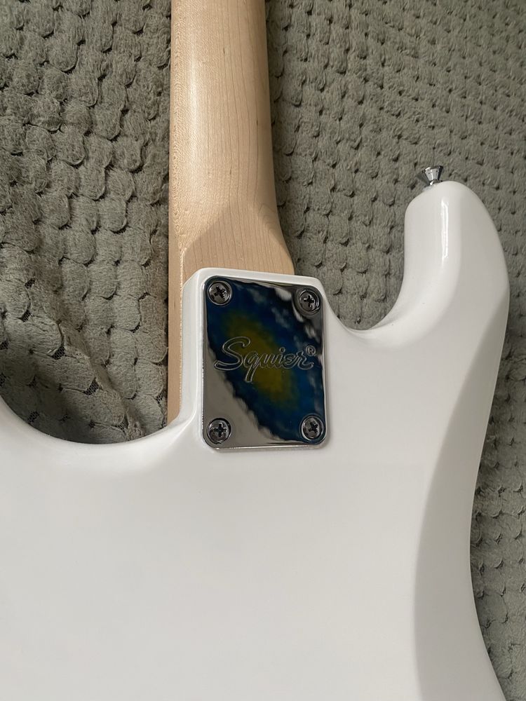 Gitara elektryczna Sonic Strat Squier