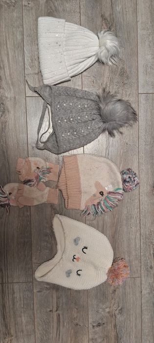 Зимняя шапка на девочку 2 - 5 лет.