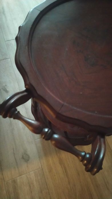 Carrinho de chá com marcas de uso