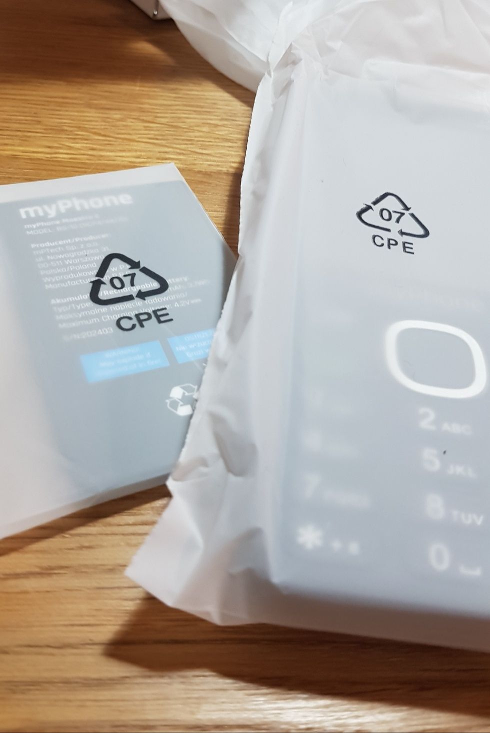 Nowy łatwy w obsłudze czarny telefon myPhone Maestro 2
