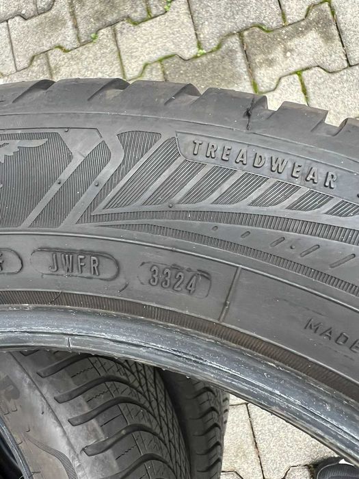 GoodYear Vector 4 Seasons (205/55/16)