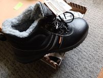 Nowe buty Bennon. Rozmiar 41