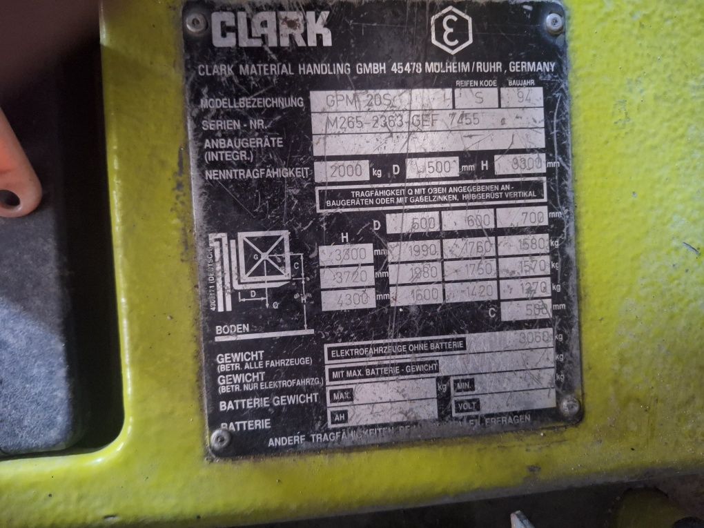 Wózek widłowy clark