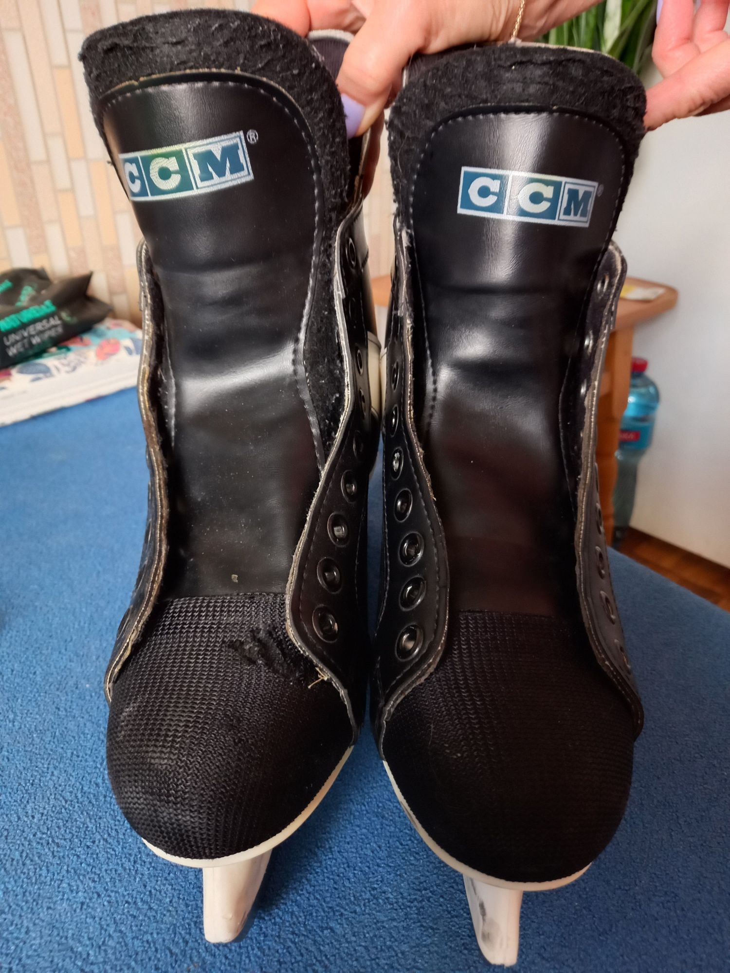 Хоккейные коньки CCM