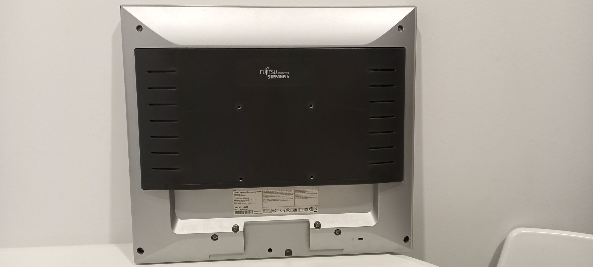 Monitor LCD Fujitsu Siemens