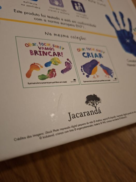 Livro sensorial Olhar Tocar Sentir