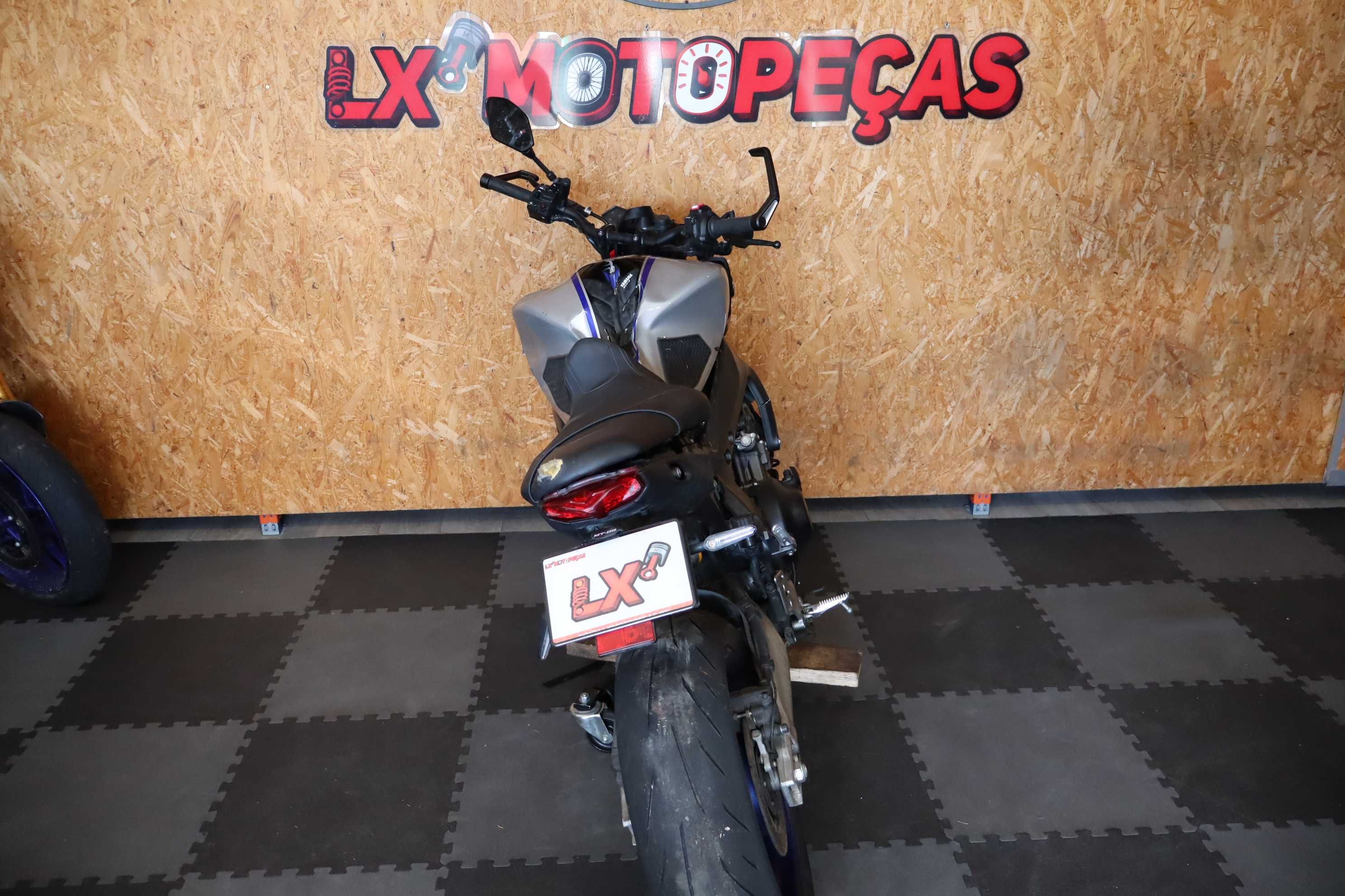 Yamaha Mt-09 SP de 2022 para peças.