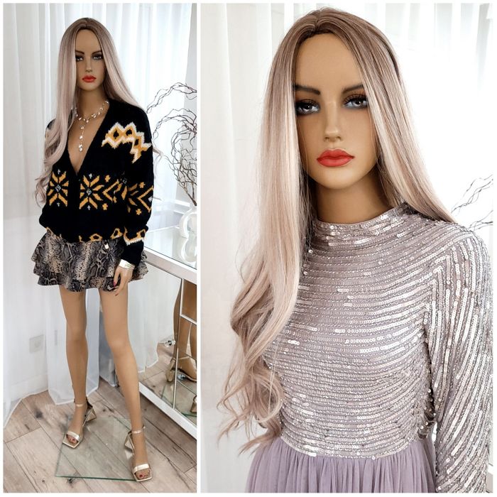 Manekin damski cielisty ekspozycyjny z włókna szklanego