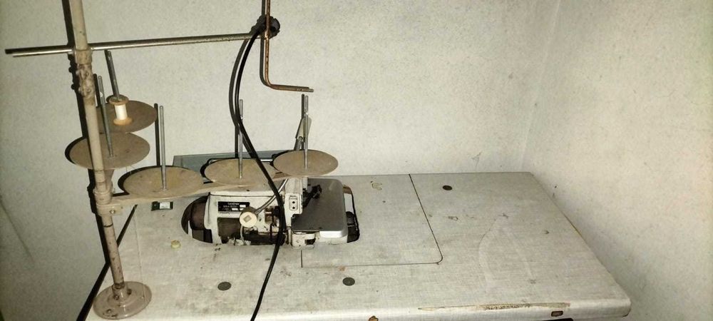 Máquina de costura  industrial