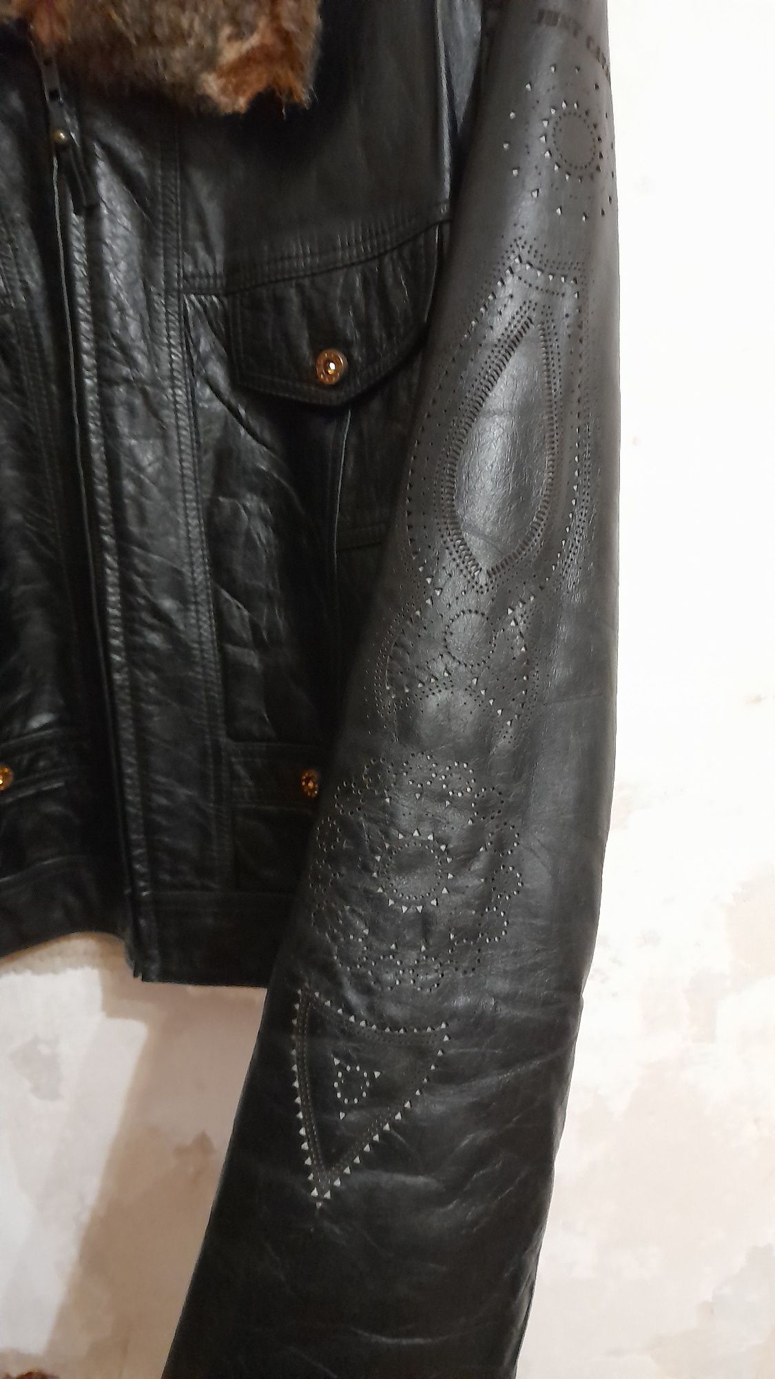 Кожаная женская куртка just cavalli oригинал