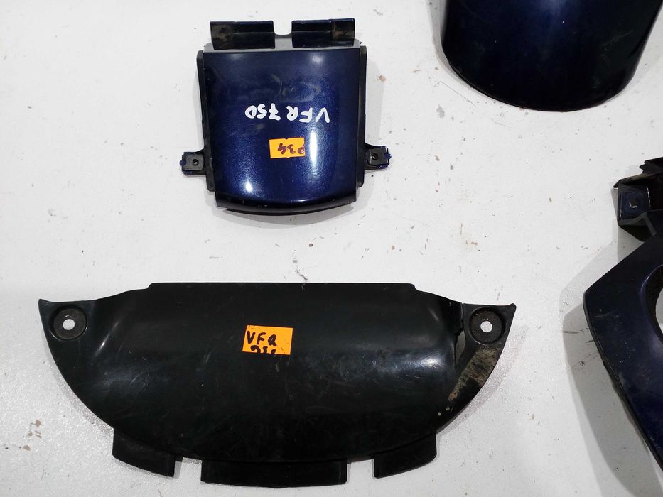 Honda vfr 750 rc36 czacha owiewka osłona wypełnienie pług błotnik