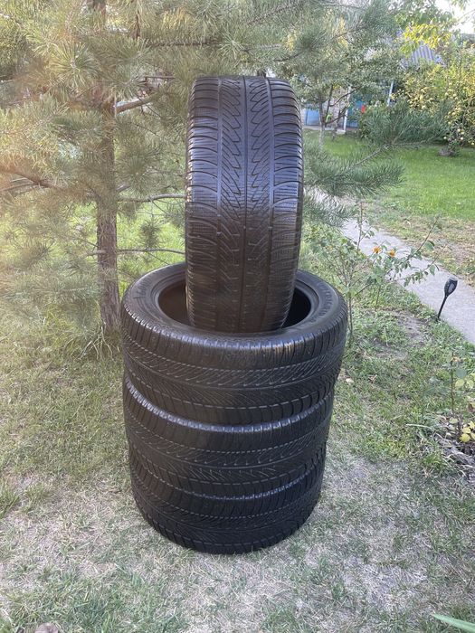 Шины 285/45/R20 Good&Year Ultragrip 8