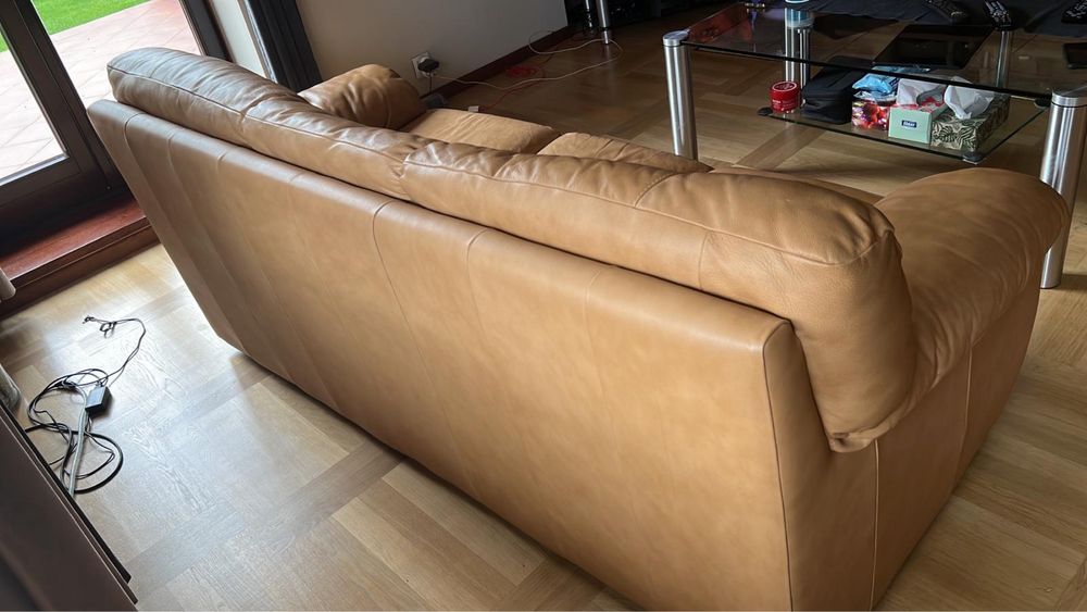 Włoska Sofa ze skóry Nicoletti