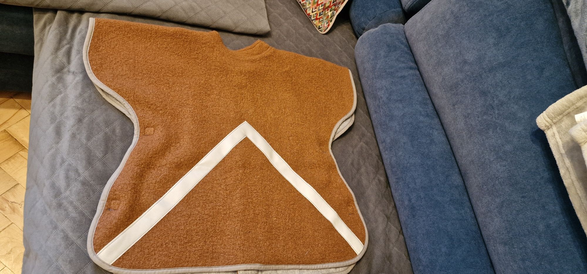 Ponczo Simple Wool