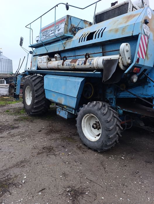 Комбайн СЛАВУТИЧ КЗС-9.1 робочий стан