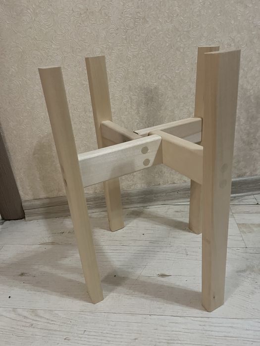 Подставка деревянная крестовая под кулер з водою(бутиль 19-20 литров)