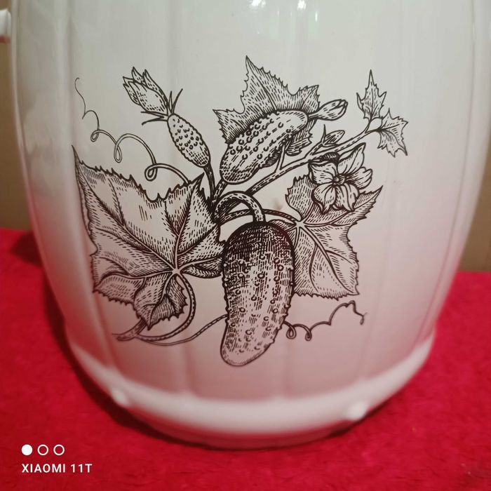 Beczka do przechowywania kiszonek i przetworów Bella Fiore.