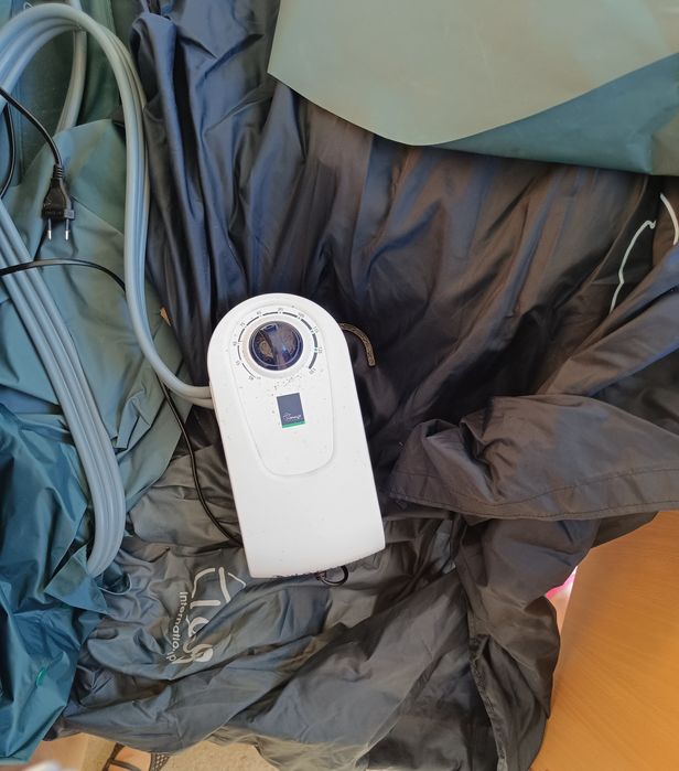 Łóżko rehabilitacyjne elektryczne z materacem przeciwodleżynowym