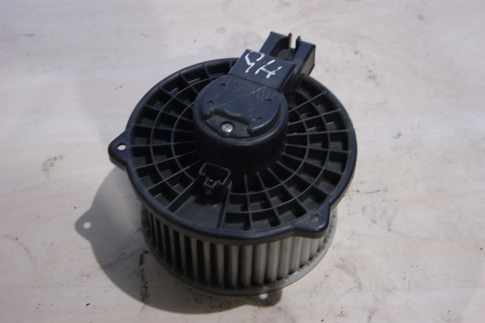 Моторчик печки вентилятор Mazda 6 GH 2008-2012