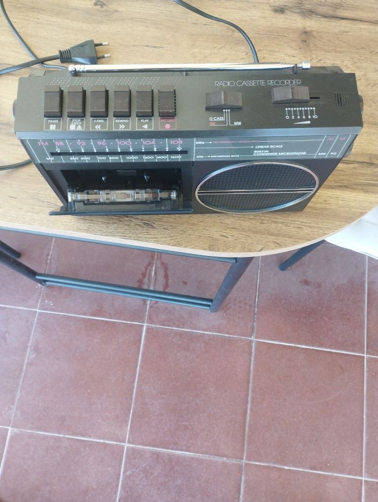 Rádio Cassetes antigo Grundig RR-225