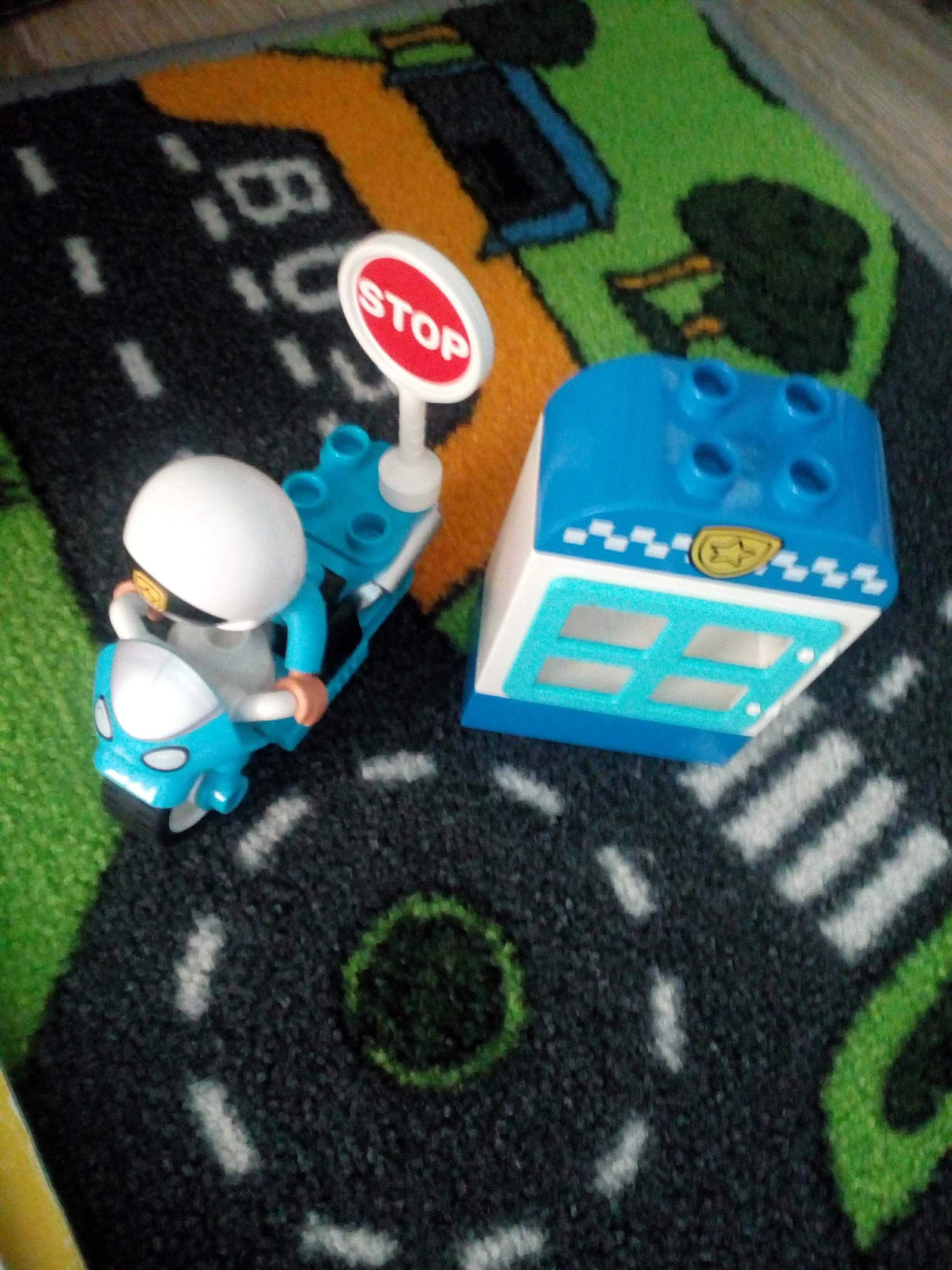 Lego duplo motocykl policyjny i patrol policyjny