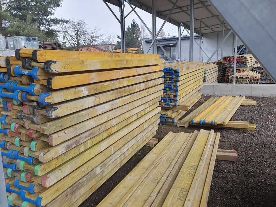 Szalunki stropowe dźwigary doka stemple podpory głowice trójnogi ulma