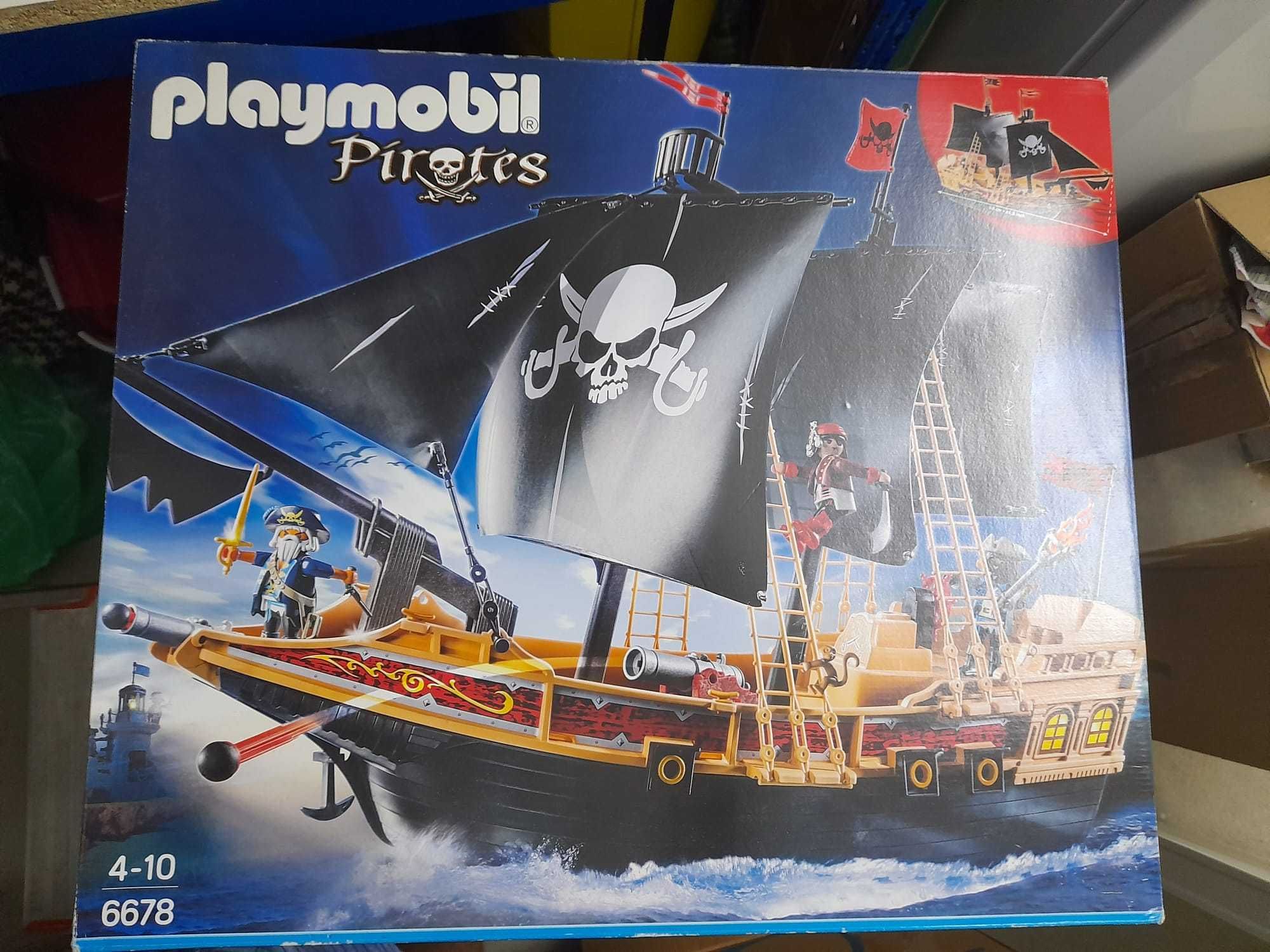 Playmobil Pirates 6678 Barco de Ataque dos Piratas