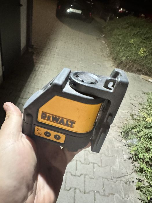 Laser krzyżowy Dewalt czerwony DW087