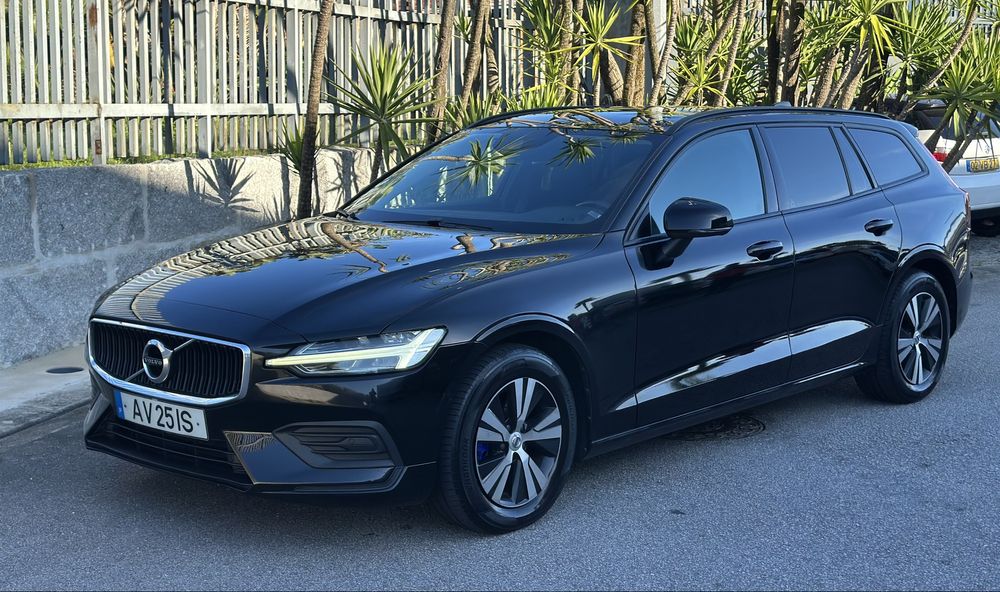 Volvo V60 2.0 150 CV Automatico Ano 2019