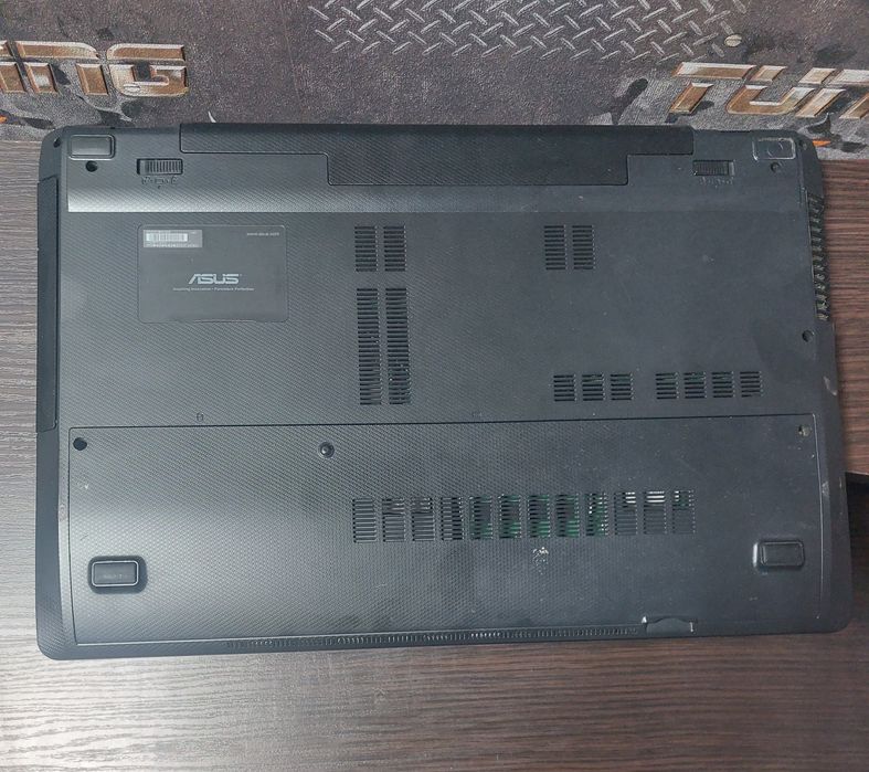 Ноутбук ASUS X75V