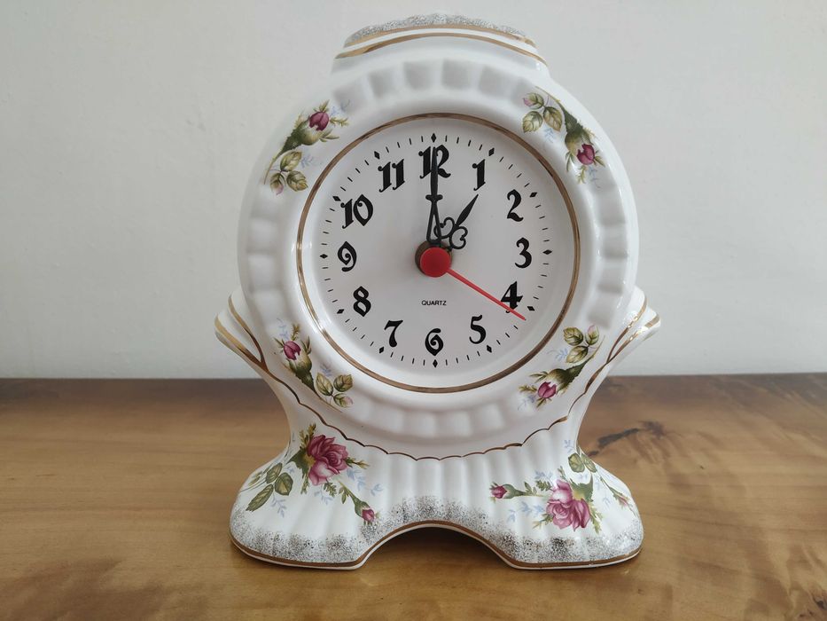 Zegar porcelanowy stojący